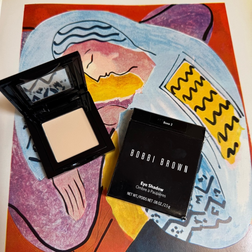 Bobbi Brown Bone 2 DISCONTINUED Original Formula Eye Shadow (2.5 g / 0.08 oz)